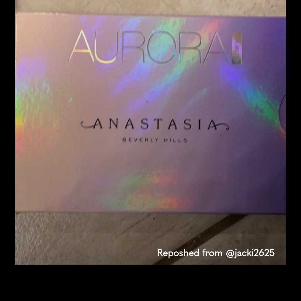 Anastasia Beverly Hills Aurora 💫 palette 🎨only